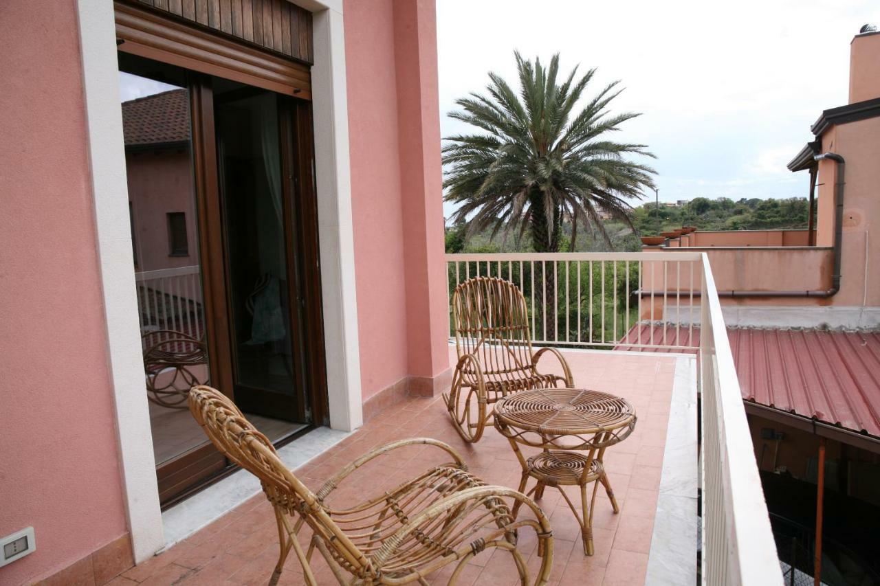 Ferienwohnung Route 114 Acireale Exterior foto